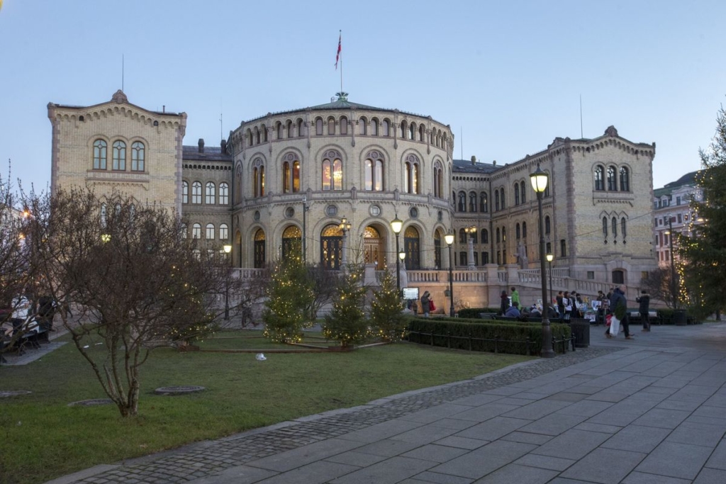 World’s Biggest Wealth Fund Wants Out of Oil and Gas