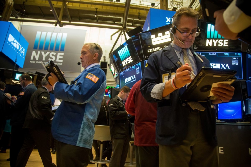 Bond Traders Start to See Crack in Fed’s Resolve About Inflation