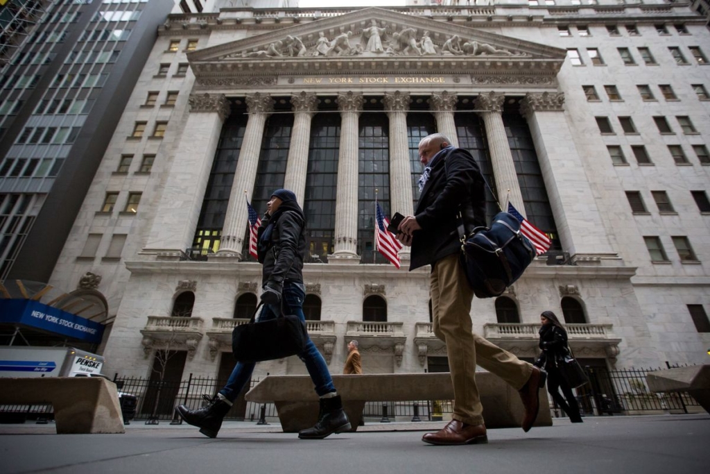 U.S. Stock Futures Climb as Investors Return After Brutal Week