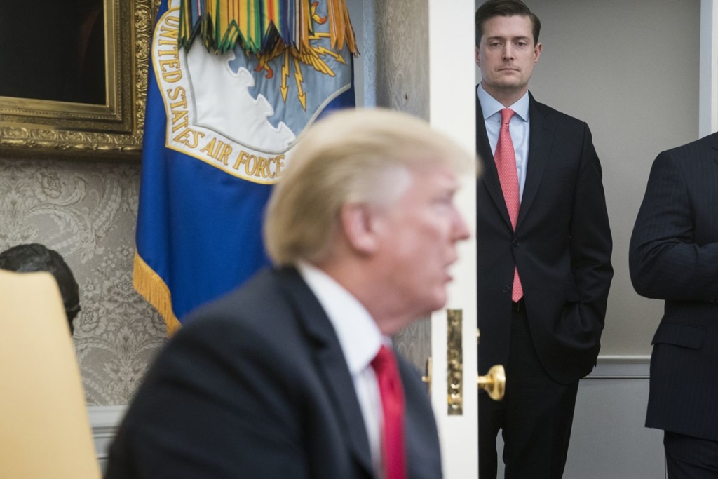 Kelly’s Handling of Ex-Trump Aide Scrutinized After FBI Account