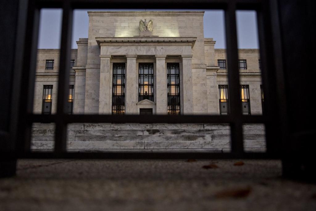 Fed Leaves Rates Unchanged, Says Inflation Close to Target