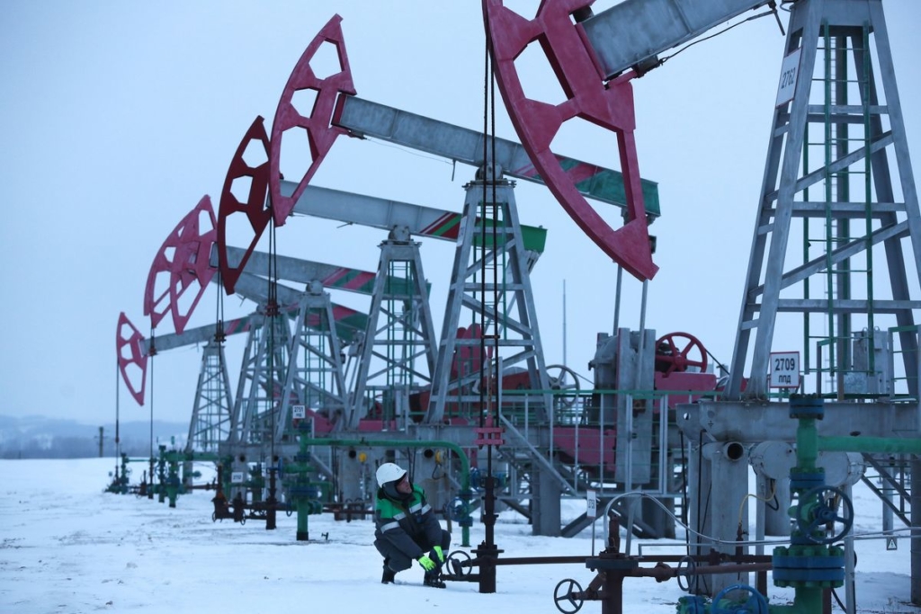 Russia-Saudi Plans for Super-OPEC Could Reshape Global Oil Order