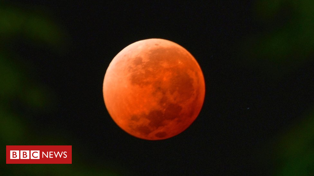 Skygazers await century’s longest ‘blood moon’