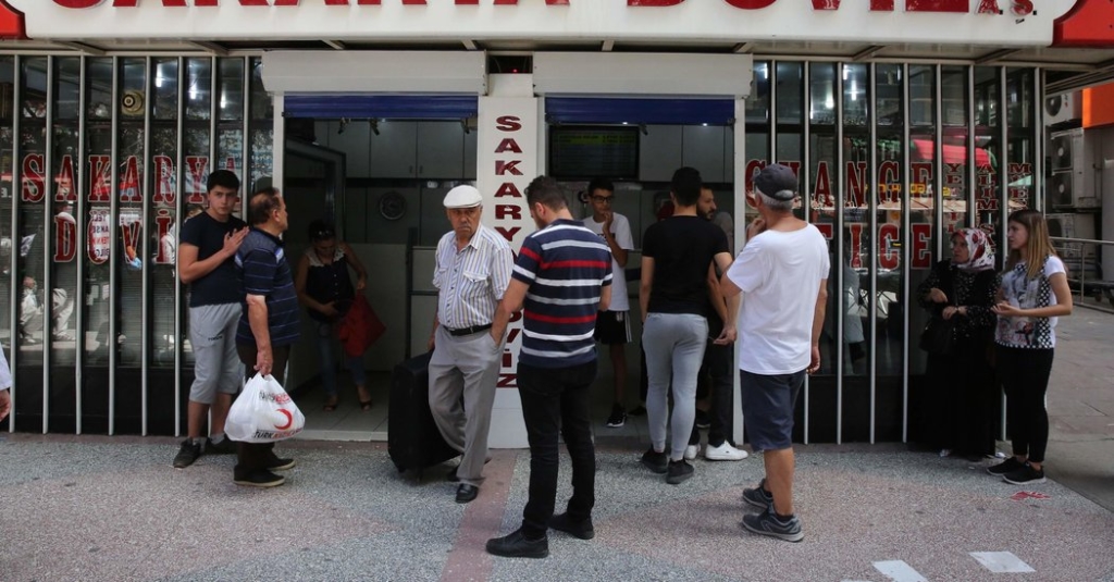 Turkish Lira Drops as Political Turmoil Takes its Toll