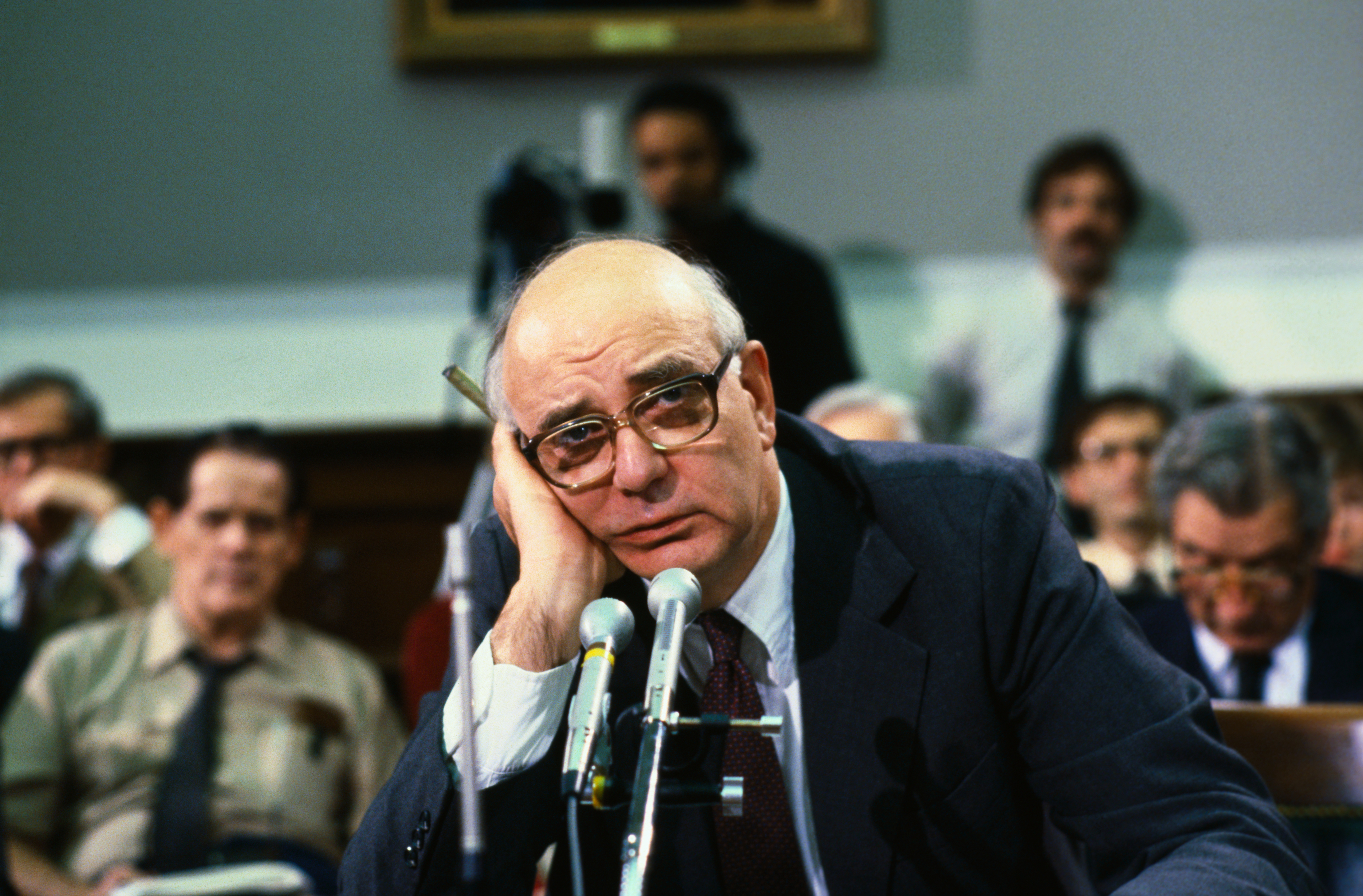 Former Fed Chair Paul Volcker: ‘We’re in a Hell of a Mess’