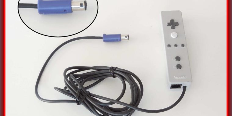 Japanese auction reveals Nintendo’s first Wii remote… for the GameCube
