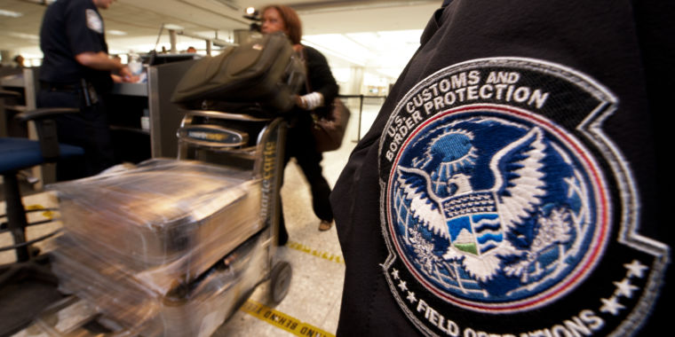 Feds took woman’s iPhone at border, she sued, now they agree to delete data