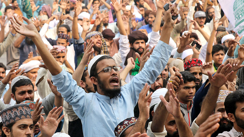 Pakistan’s Supreme Court acquits a woman accused of blasphemy
