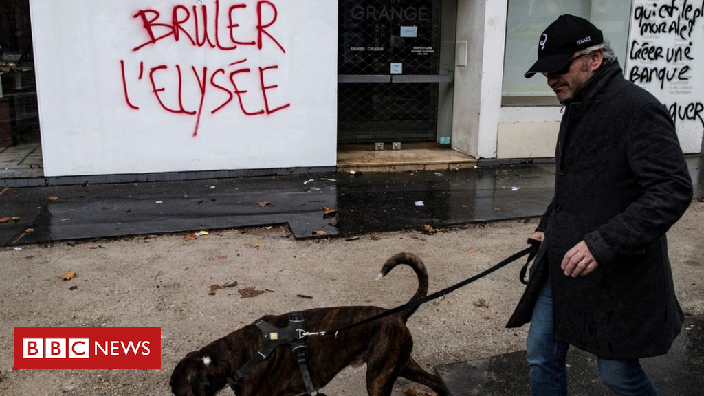 Macron to host protest crisis meeting