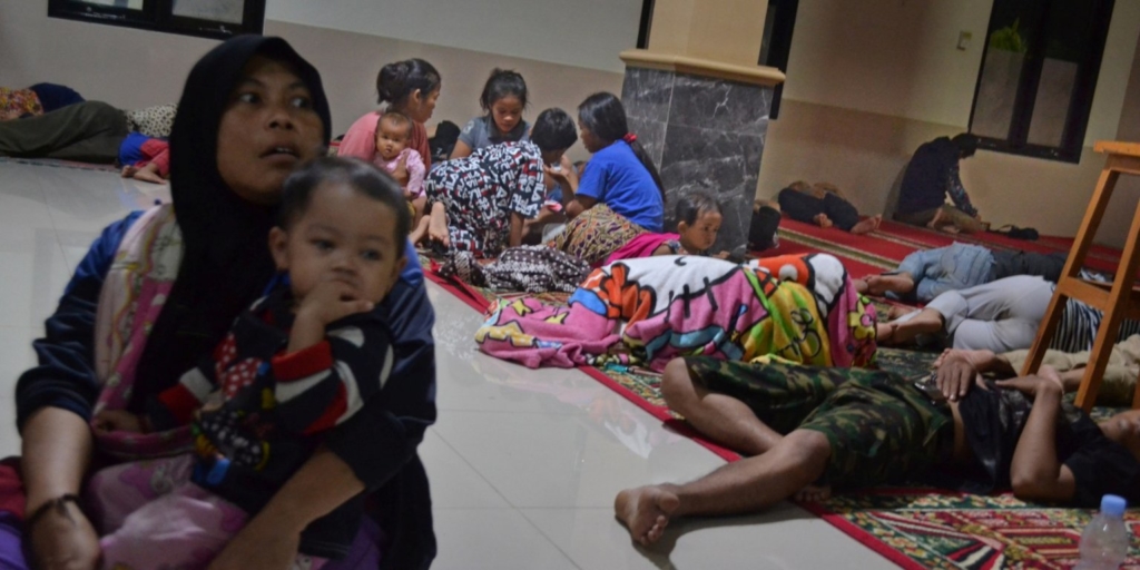 43 people are dead and nearly 600 are injured in Indonesia after a tsunami triggered by a volcano