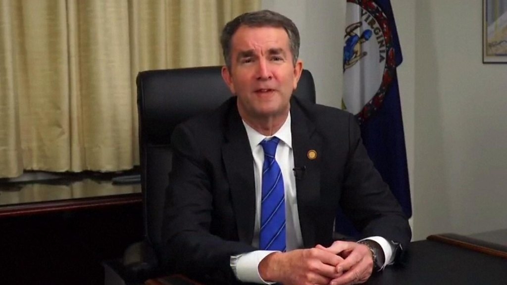Racist picture US governor urged to quit
