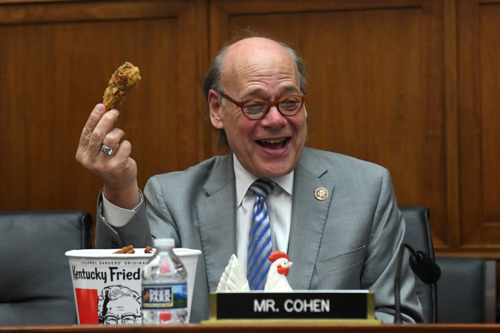 ‘Chicken Barr’: Congressman Mocks Barr’s House Snub By Eating KFC at Judiciary Hearing