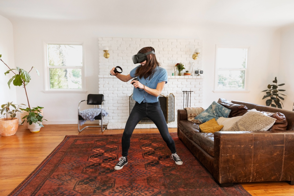 Oculus Quest Delivers Quality Wireless VR Gaming, But At a High Price