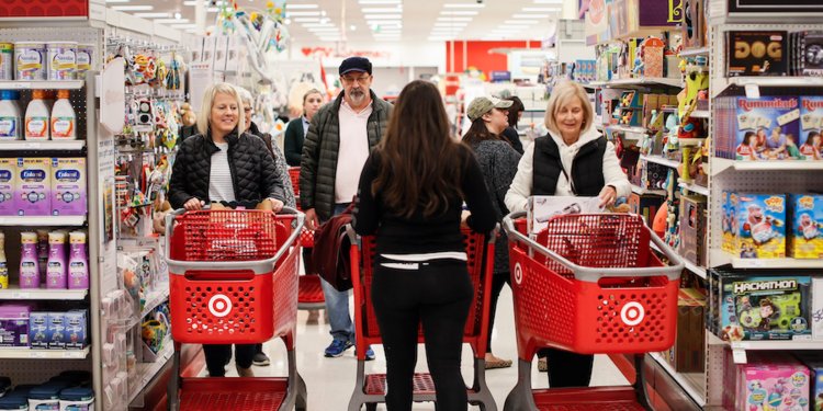 Target cash registers across the US are crashing, creating massive lines of frustrated customers in ‘The Great Target Outage of 2019’