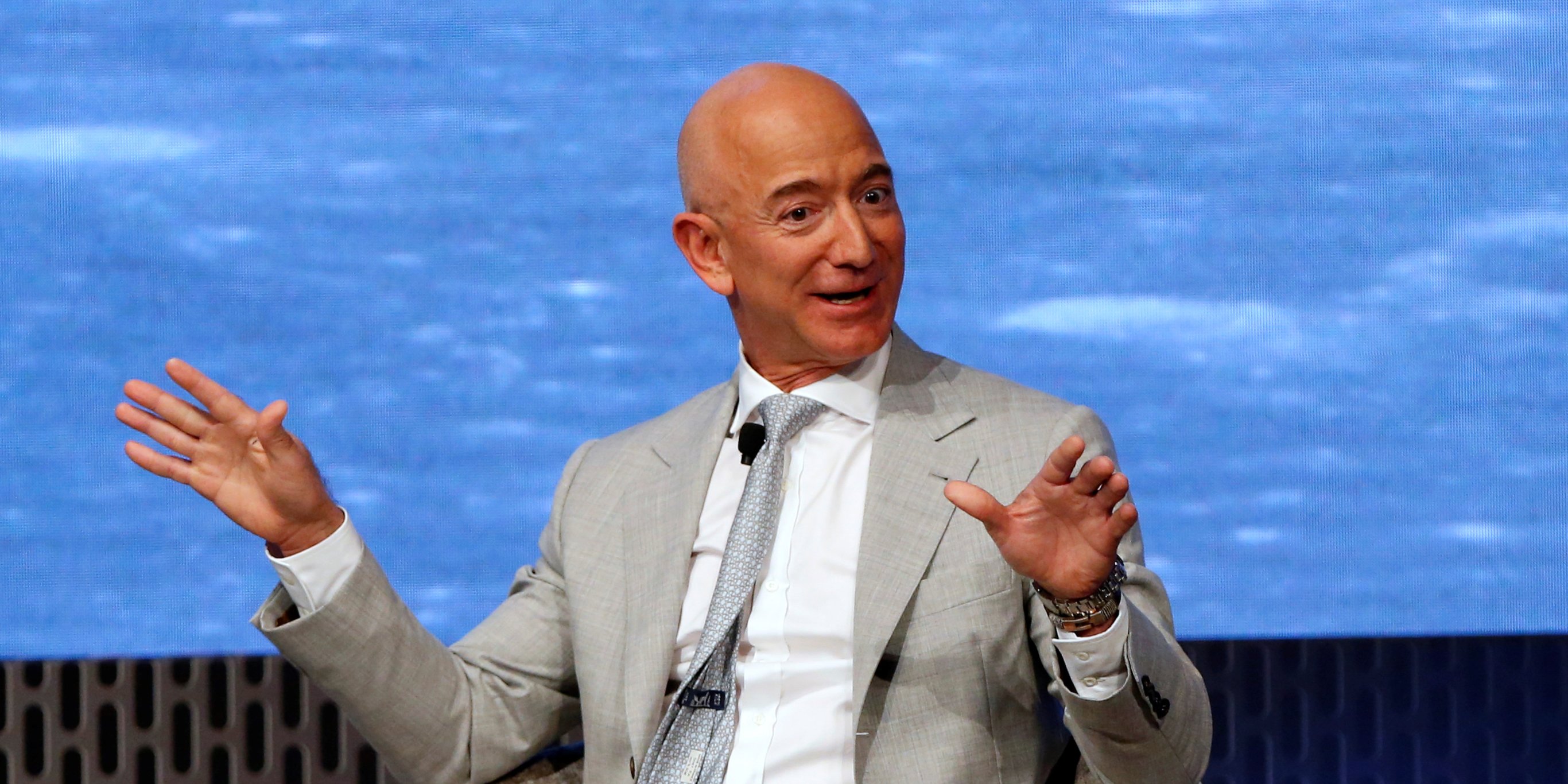 A single line from Jeff Bezos’ first Amazon job ad tells you everything about his obsession with speed A single line from Jeff Bezos’ first Amazon job ad tells you everything about his obsession with speed