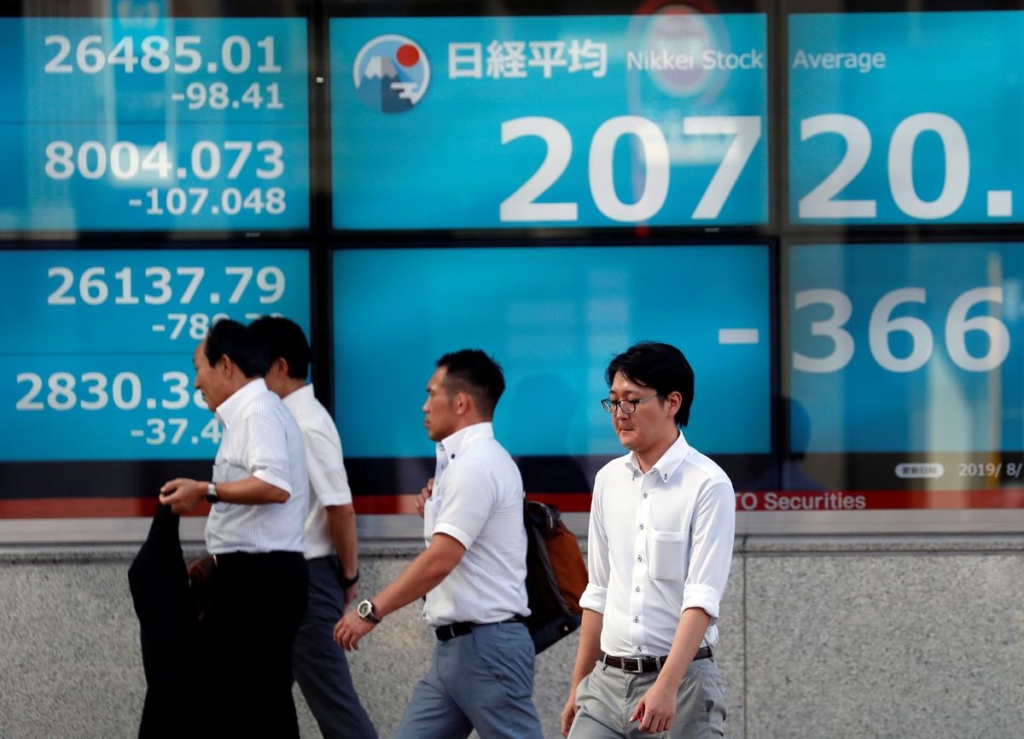 Stocks deepen losses as U.S. puts yuan in trade war crosshairs