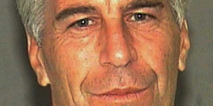 2 days before he died, Jeffrey Epstein signed a new will putting his $577 million in assets in a trust — $18 million more than he told the court he was worth