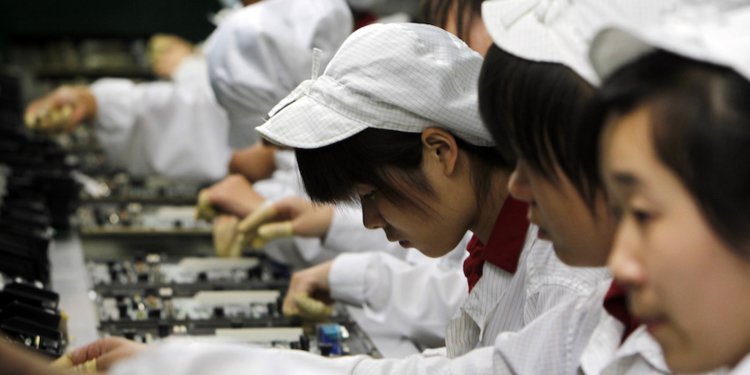 Apple and Foxconn confirmed they broke a Chinese labor law by employing too many temporary workers at the world’s biggest iPhone factory Apple and Foxconn confirmed they broke a Chinese labor law by employing too many temporary workers at the world’s biggest iPhone factory