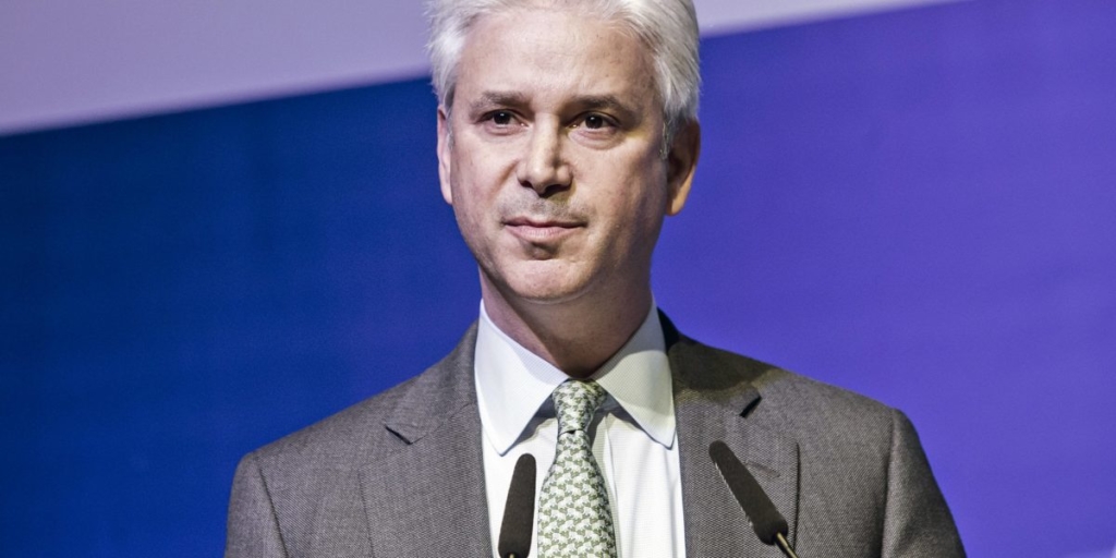 New Wells Fargo CEO Charles Scharf is About to Tackle the Toughest Job in Banking