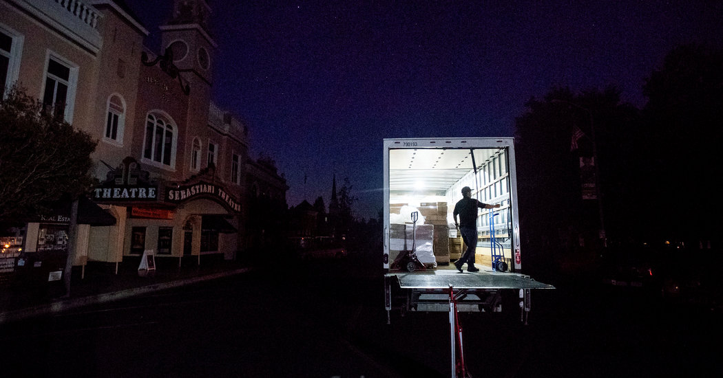 Lights Out Across Northern California as PG&E Warns of Wildfire Threat Lights Out Across Northern California as PG&E Warns of Wildfire Threat