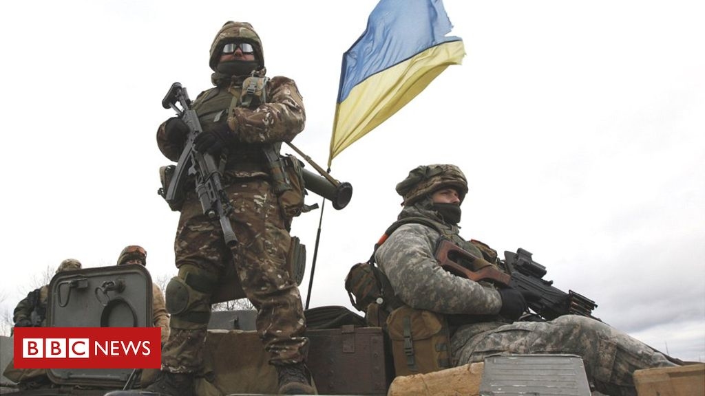 Troops pull out from key Ukrainian front-line town