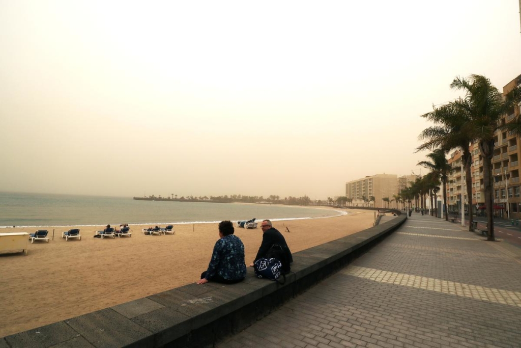 Spain reports first coronavirus case on mainland, hotel in Canaries locked down