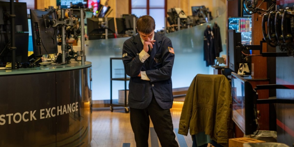 Coronavirus fears spur more volatility as 10-year Treasury yield hits an all-time low