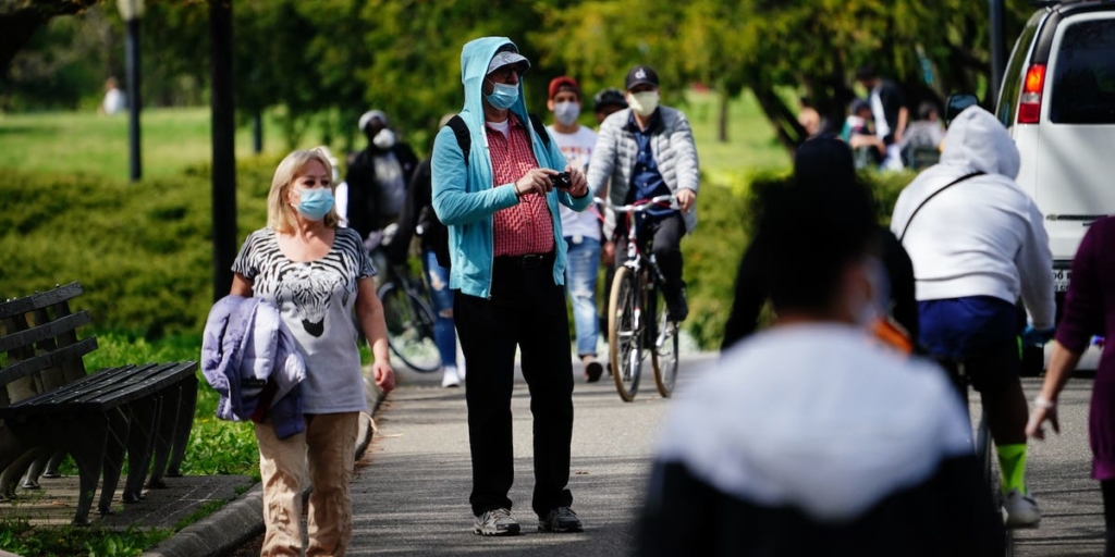 US records highest daily death toll as states start reopening economy – Business Insider