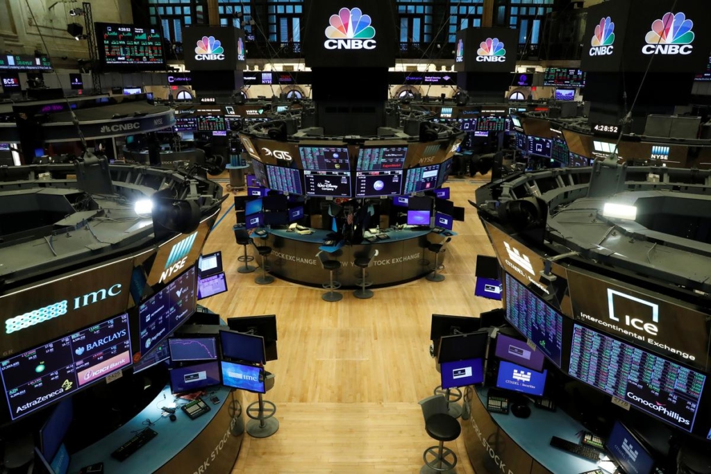 Stimulus, vaccine hopes drive S&P 500 to 10-week high