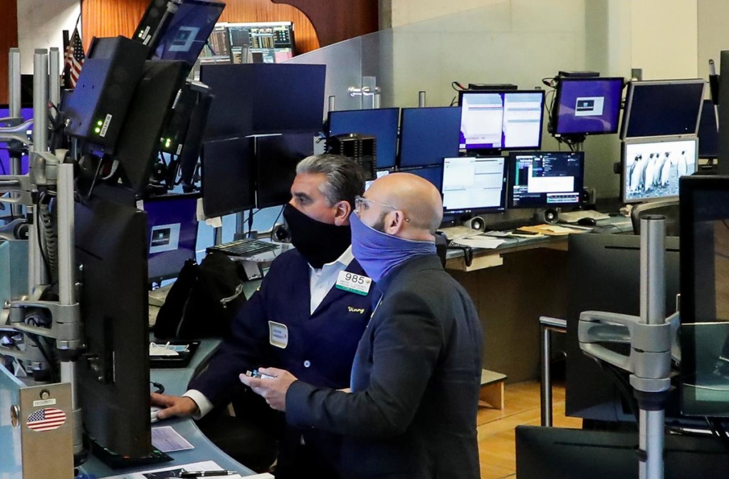 Wall Street ends down in late selloff; Facebook and China weigh
