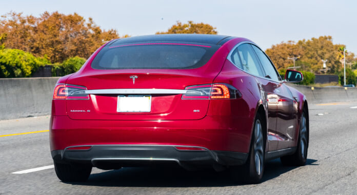 Tesla driver blames Autopilot for crash, faces negligent driving charge Tesla driver blames Autopilot for crash, faces negligent driving charge