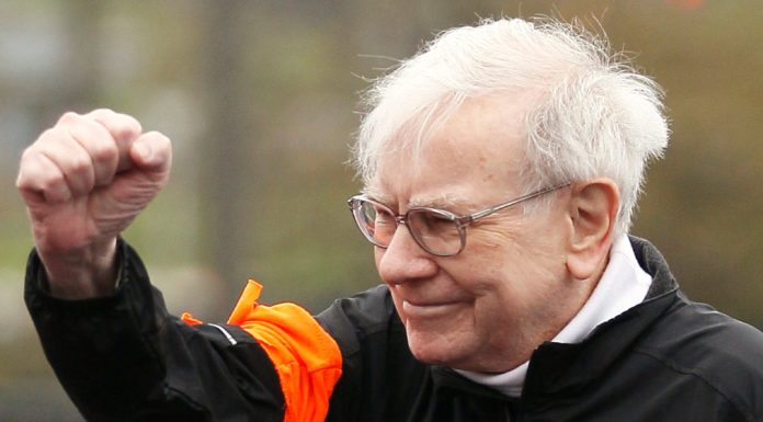 Warren Buffett’s Berkshire Hathaway strikes $10 billion deal with Dominion Energy for natural gas assets Warren Buffett’s Berkshire Hathaway strikes $10 billion deal with Dominion Energy for natural gas assets