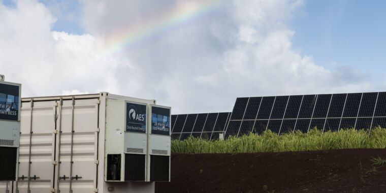 single-device-merges-solar-power-and-battery-tech.jpg Single device merges solar power and battery tech