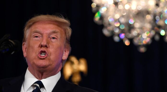 Trump signs 4 executive actions on coronavirus economic relief – Business Insider Trump signs 4 executive actions on coronavirus economic relief – Business Insider