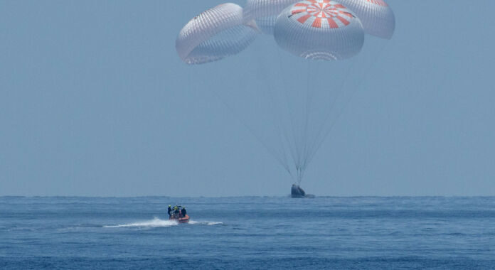 Could a Dragon spacecraft fly humans to the Moon? It’s complicated Could a Dragon spacecraft fly humans to the Moon? It’s complicated