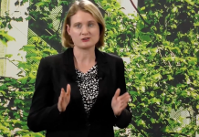 Oracle hires new CFO on mammoth salary after ruthless worker bloodbath oracle-hires-new-cfo-on-mammoth-salary-after-ruthless-worker-bloodbath