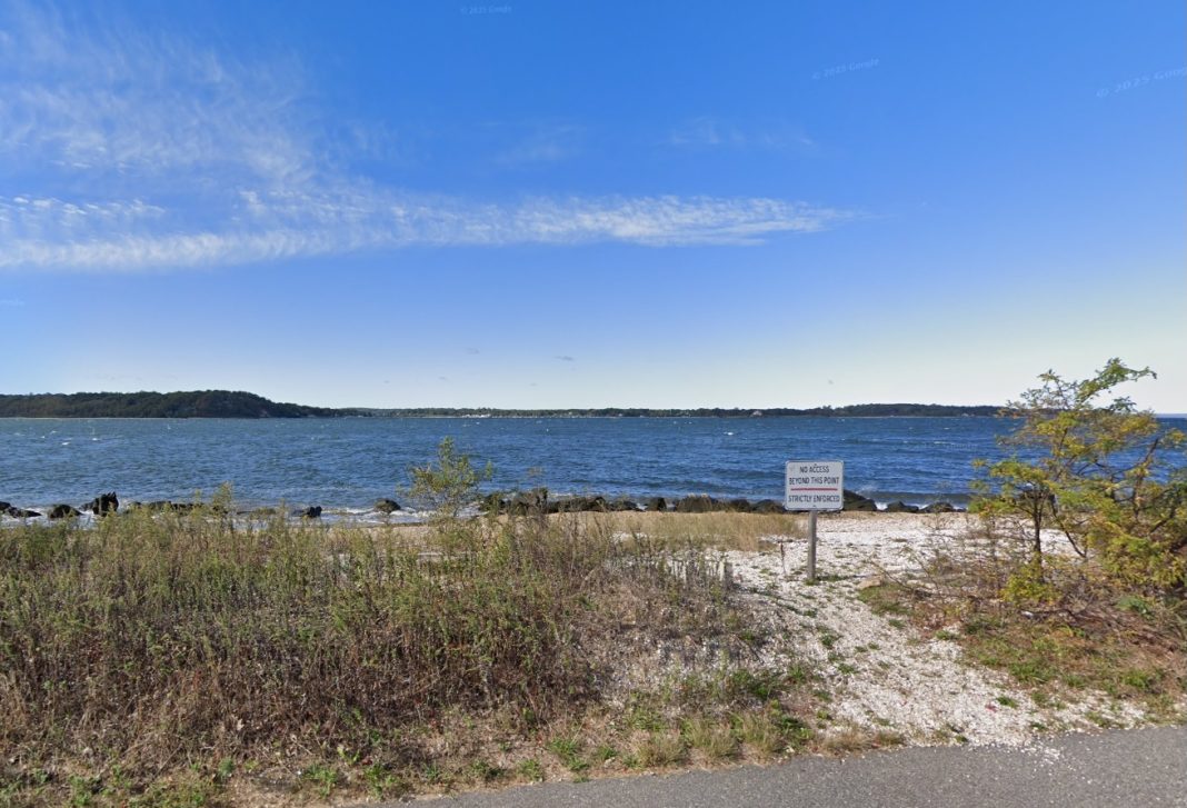 woman’s-body-found-floating-in-long-island-sound-prompting-homicide-investigation woman’s-body-found-floating-in-long-island-sound-prompting-homicide-investigation