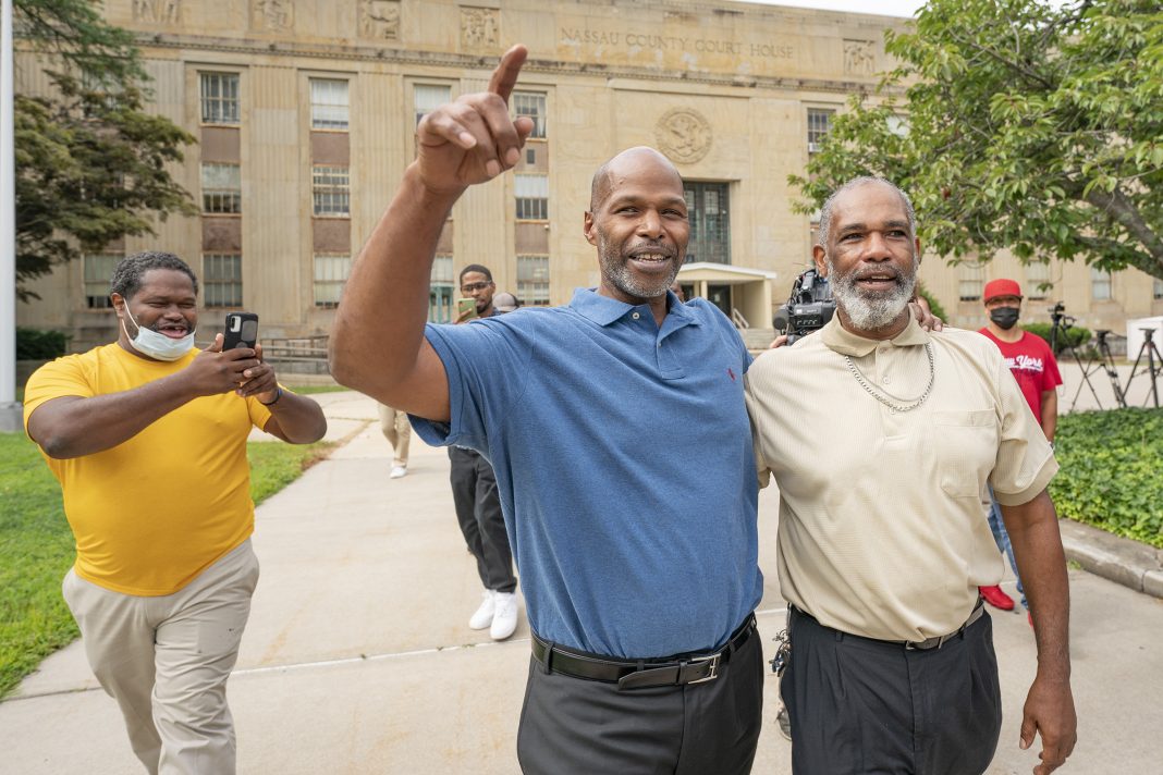 man-who-did-30-years-for-murder-of-hofstra-coach-forced-into-confession-by-cops-who-denied-him-water:-lawsuit