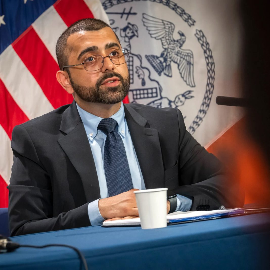 fired-adams-staffer-returns-to-city-hall-with-pending-lawsuit-against-big-apple