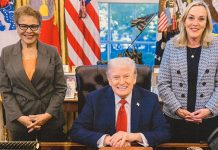 Mayor Bass all smiles as she poses for White House pic with President Trump mayor-bass-all-smiles-as-she-poses-for-white-house-pic-with-president-trump