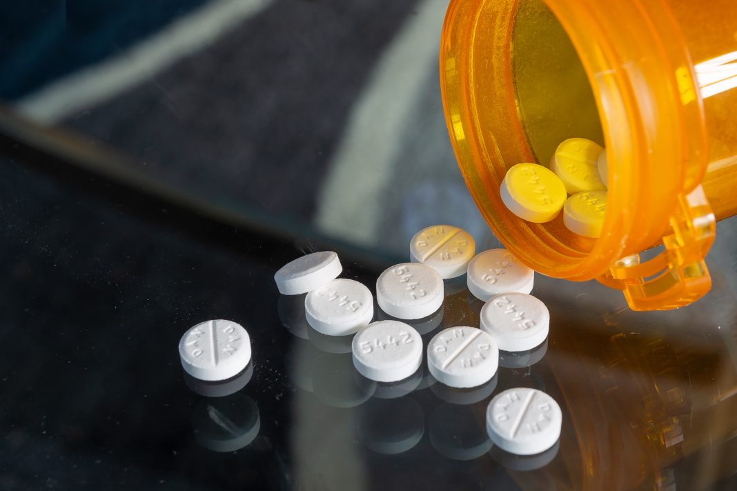 long-island-doctor-and-son-accused-of-running-family-run-pill-mill