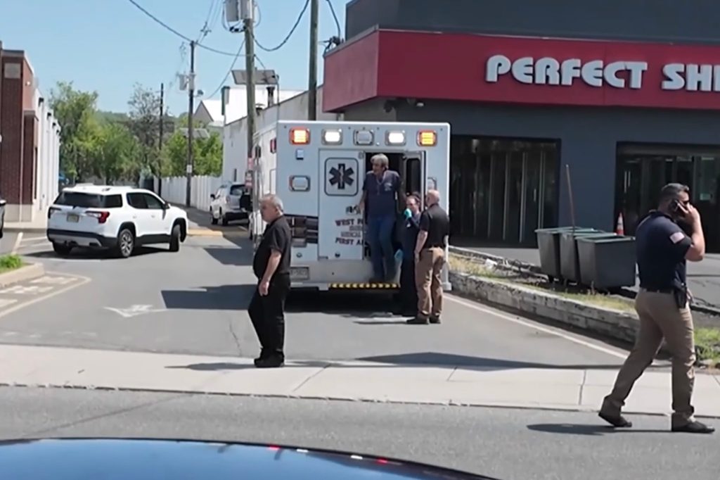 beloved-nj-crossing-guard,-80,-struck-and-killed-by-car-after-pushing-kids-out-of-harm’s-way