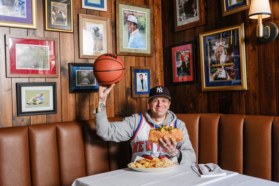 ny-eateries,-bars-ban-‘philly’-cheesesteaks-from-menu-as-knicks-sixers-fight-gets-greasy