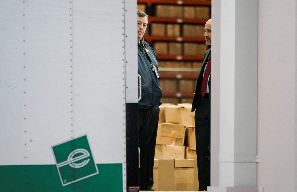 trump-administration-can-keep-2020-election-ballots-seized-from-georgia,-judge-rules